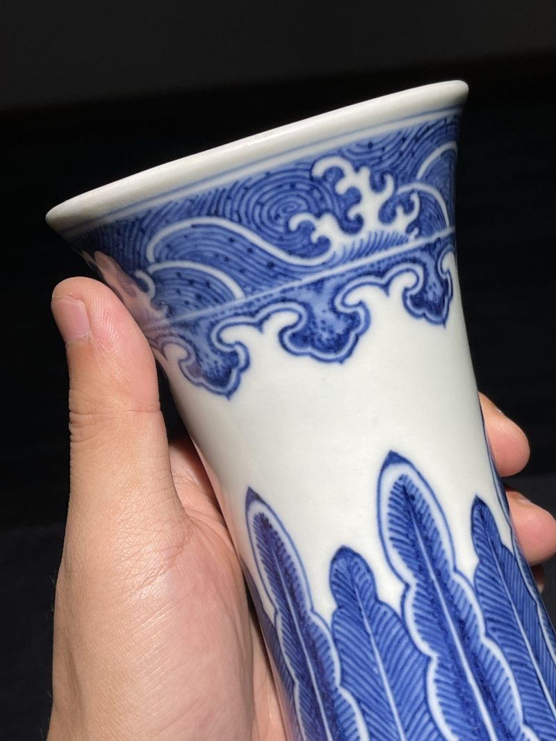 清道光 青花缠枝莲纹赏瓶 - 图9