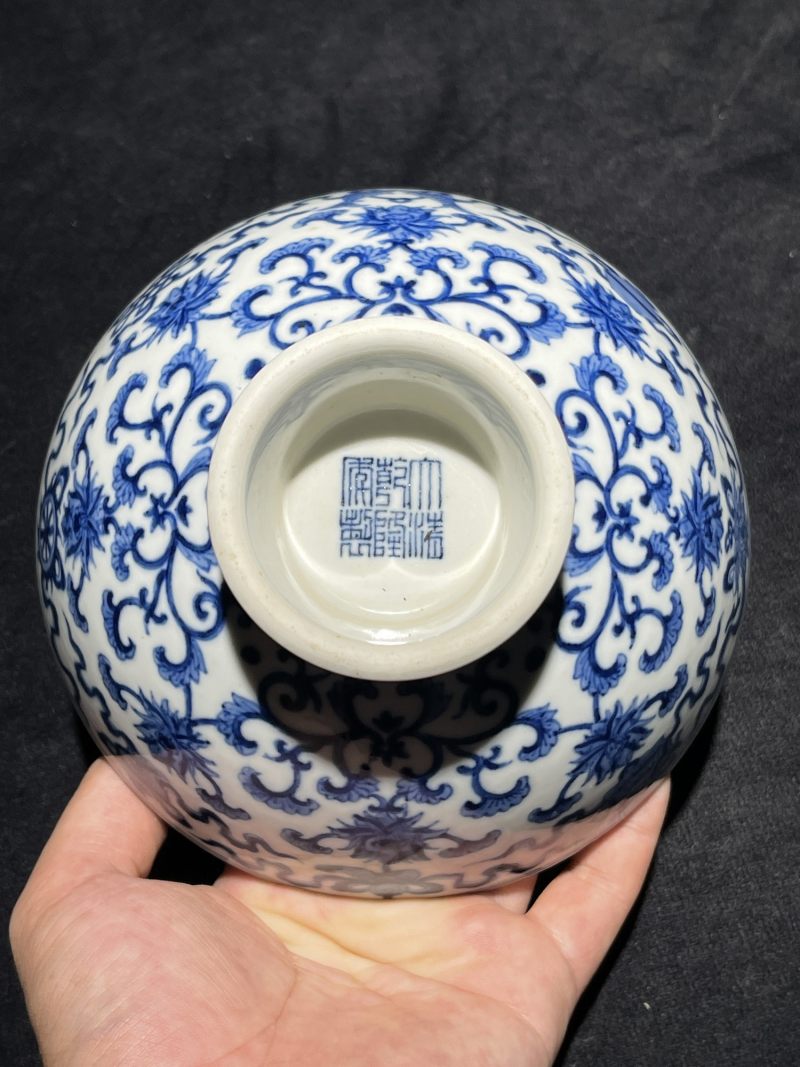 清晚期 青花佛八宝花卉纹高足碗 - 图7