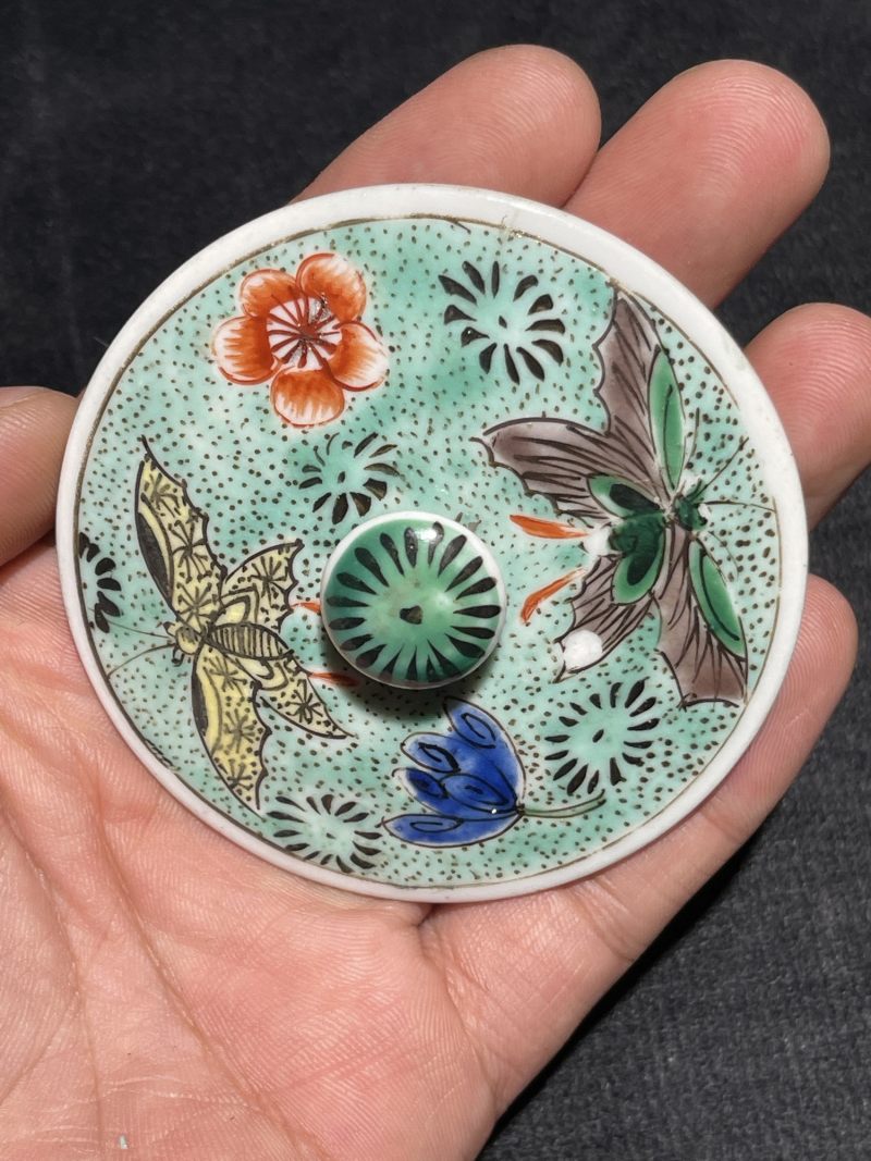 清代 五彩蝶恋花文具盒 - 图12