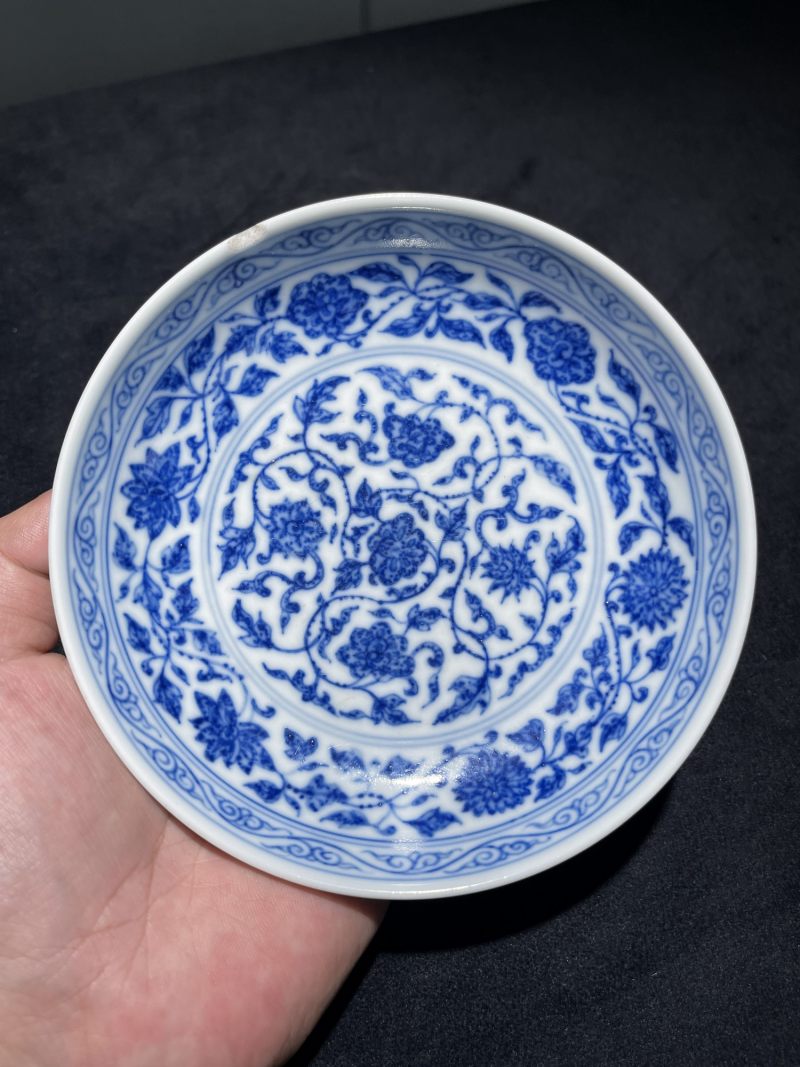 清乾隆 青花缠枝莲纹盘 - 图2