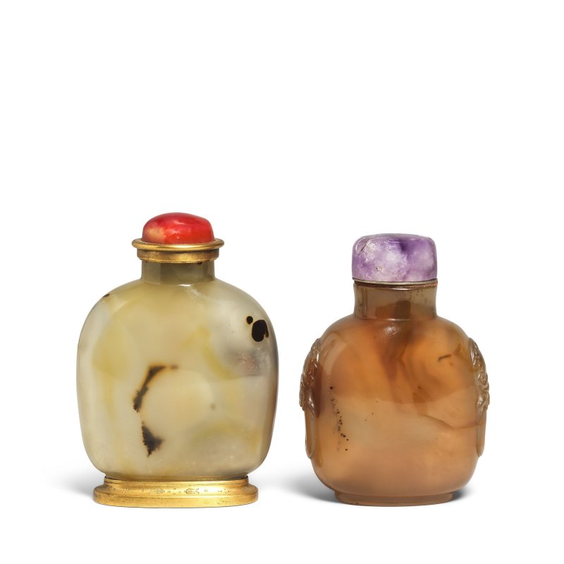 清 瑪瑙雕鼻烟壺兩件 | TWO CHALCEDONY AGATE SNUFF BOTTLES
