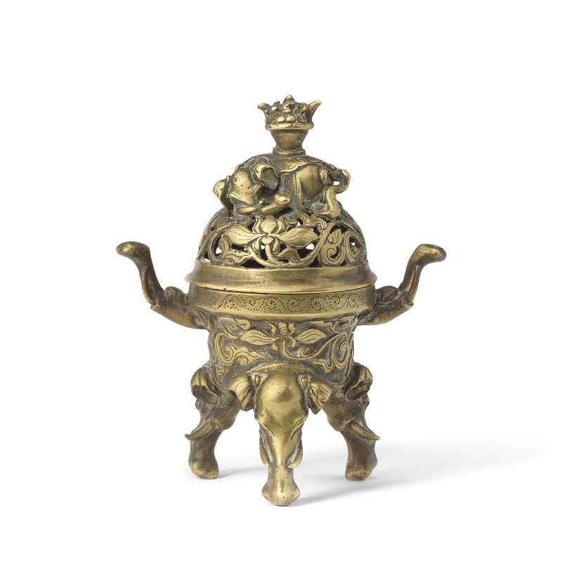 十八世紀 銅象紋香爐 | A MINIATURE BRONZE 'ELEPHANTS' INCENSE BURNER AND COVER