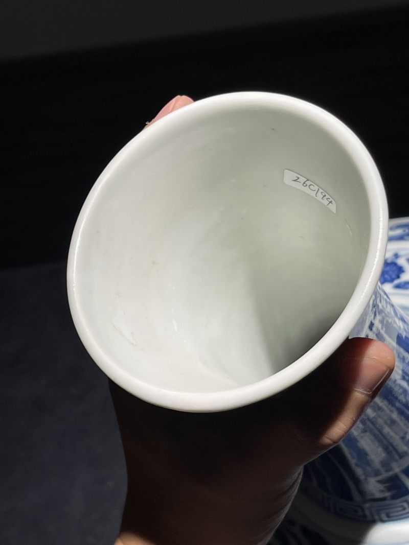 清道光 青花缠枝莲纹赏瓶 - 图10