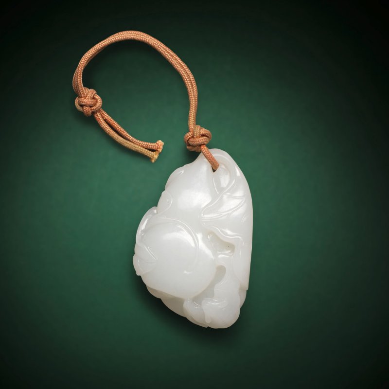 清晚期 白玉福祿紋佩 | A WHITE JADE 'DOUBLE GOURD AND BAT' PENDANT - 图3
