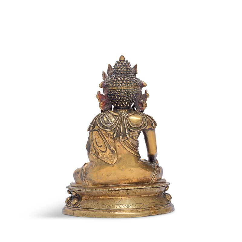 十八世紀 銅鎏金阿閦佛坐像 | A GILT BRONZE FIGURE OF AKSHOBHYA - 图2