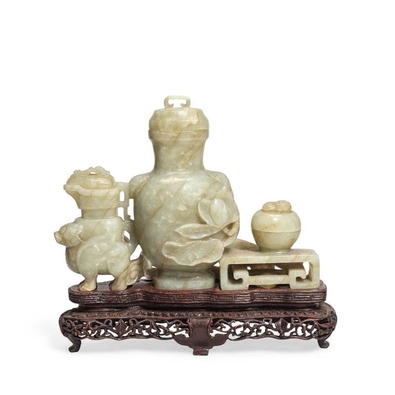 十八/十九世紀 青玉博古紋擺件 | A CELADON JADE 'ANTIQUE TREASURES' GROUP - 图5