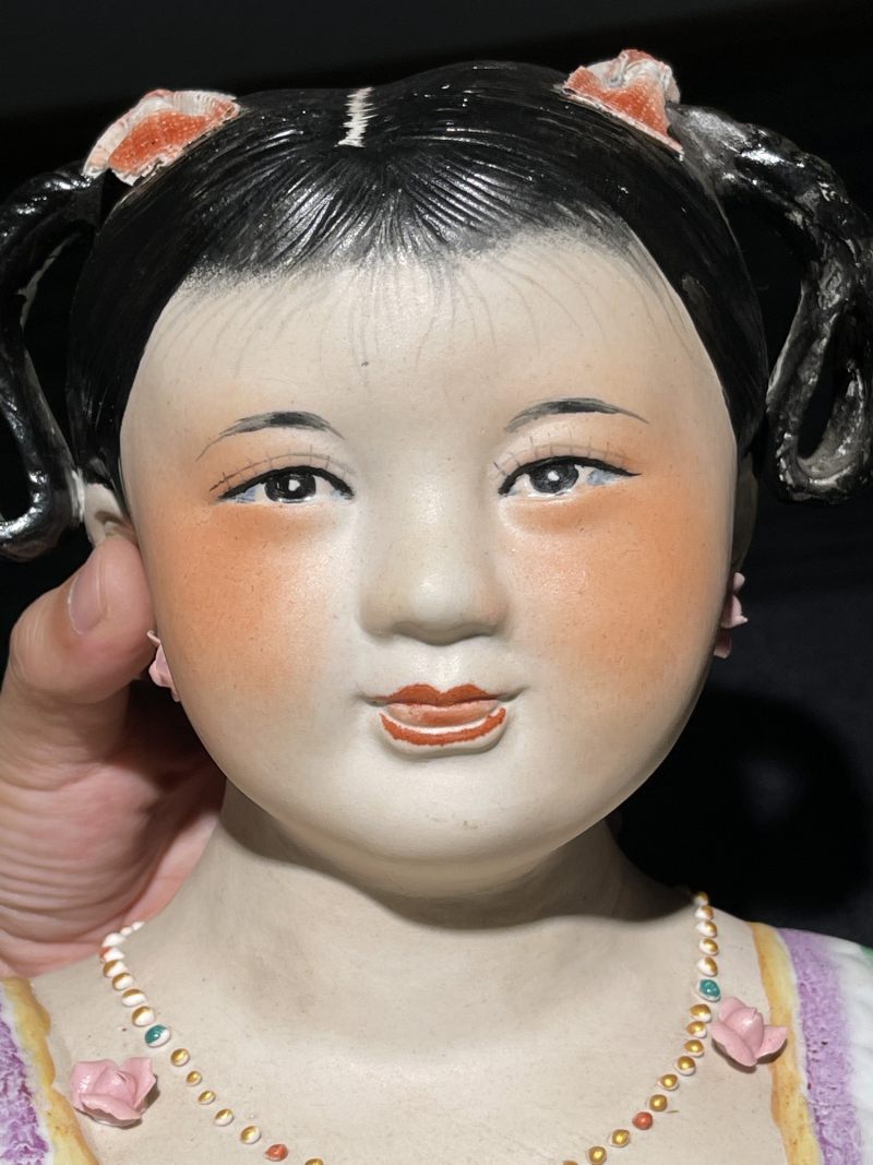 解放后 雕塑瓷厂曾山东作少女雕塑 - 图4