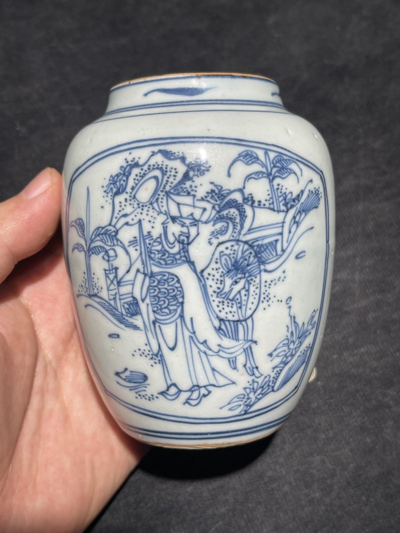 明万历 青花铁线描高官厚禄纹莲子罐 - 图2