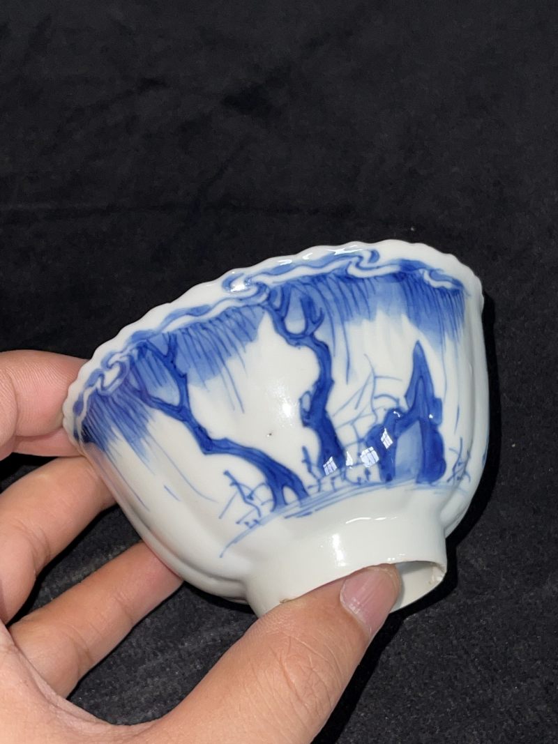 清康熙 青花人物纹花口杯 - 图4
