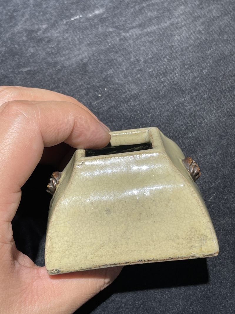 明代 仿钧釉双耳四方水盂 - 图5