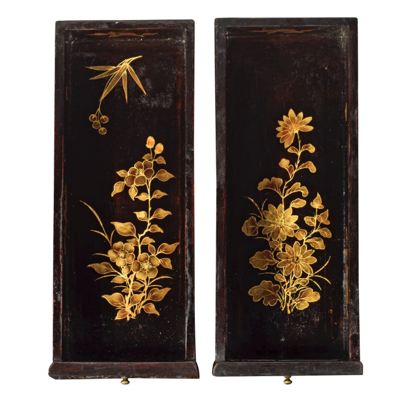 清乾隆/嘉慶 紫檀拼硬木髹金漆山水圖亮格櫃一對 | A MAGNIFICENT AND RARE PAIR OF GILT-LACQUERED ZITAN AND HARDWOOD DISPLAY CABINETS, DUOBAO'GE - 图10