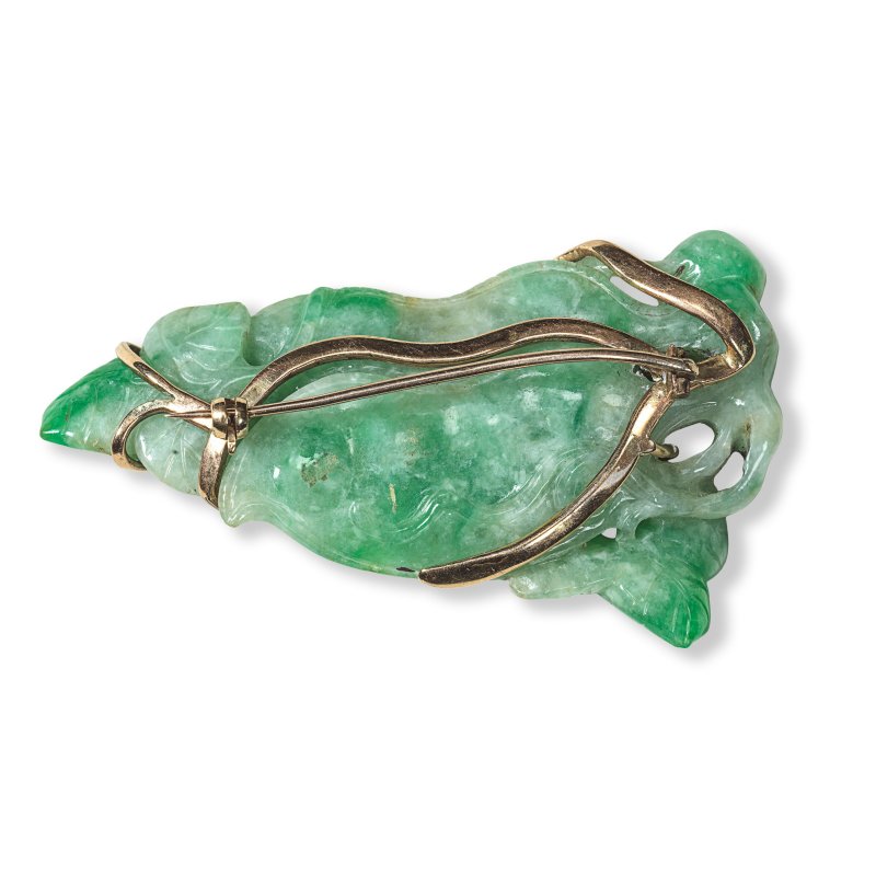 翡翠雕豆莢墜 | AN APPLE GREEN JADEITE 'BEAN POD' PENDANT - 图6