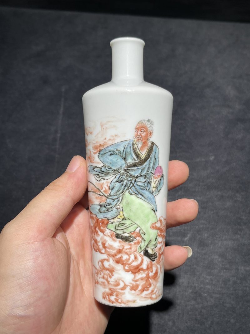 民国 王晓帆绘东方朔偷桃纹瓶一对 - 图8