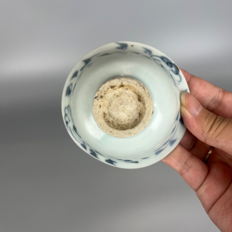 明代 青花缠枝花卉纹杯一对 - 图16