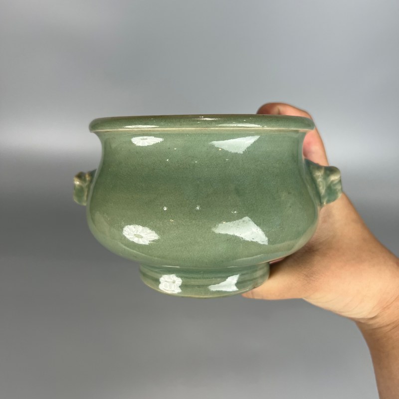 明代 龙泉翠青釉辅首香炉 - 图5
