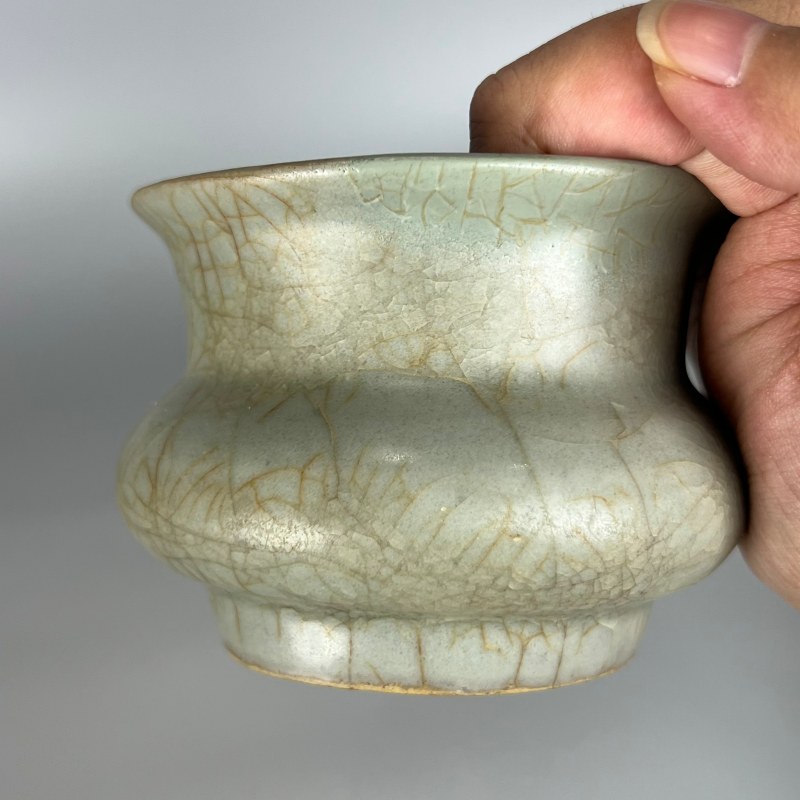 明代 龙泉窑青渣斗 - 图6