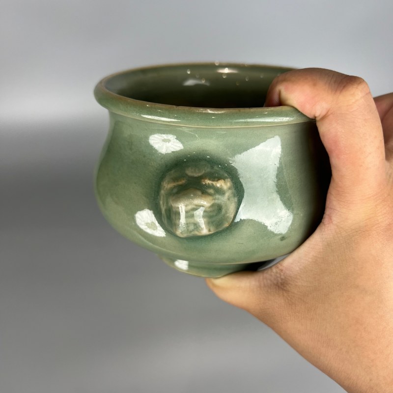 明代 龙泉翠青釉辅首香炉 - 图6