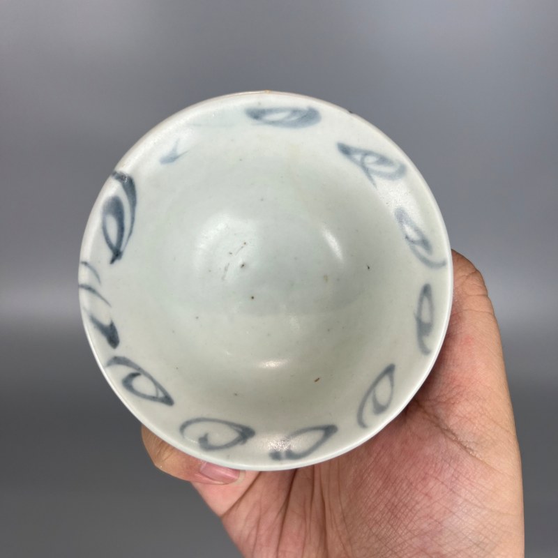 明代 青花缠枝花卉纹杯一对 - 图10