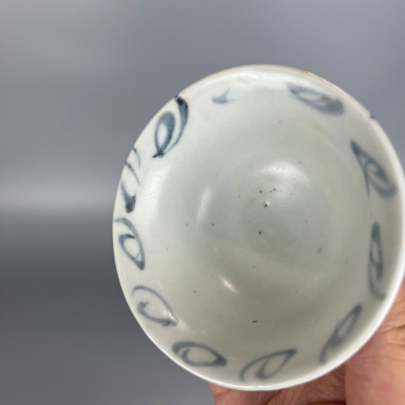 明代 青花缠枝花卉纹杯一对 - 图11