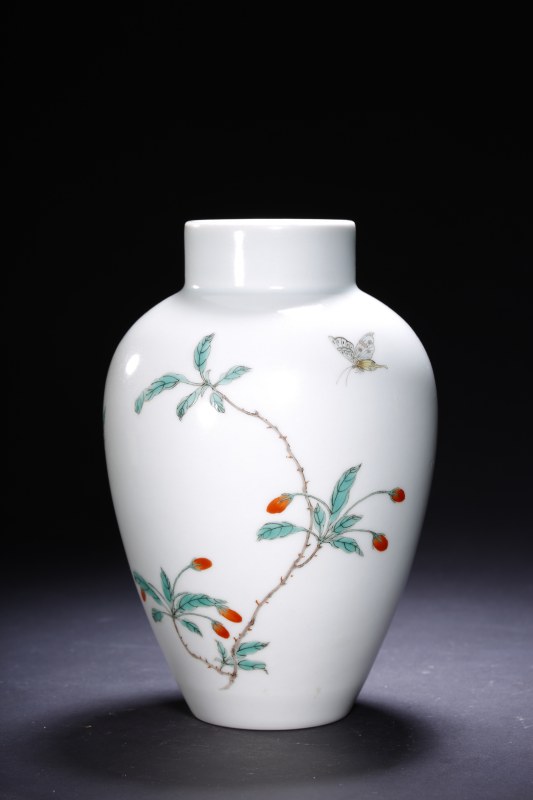 现代 五彩折枝瑞果花蝶尊 - 图1