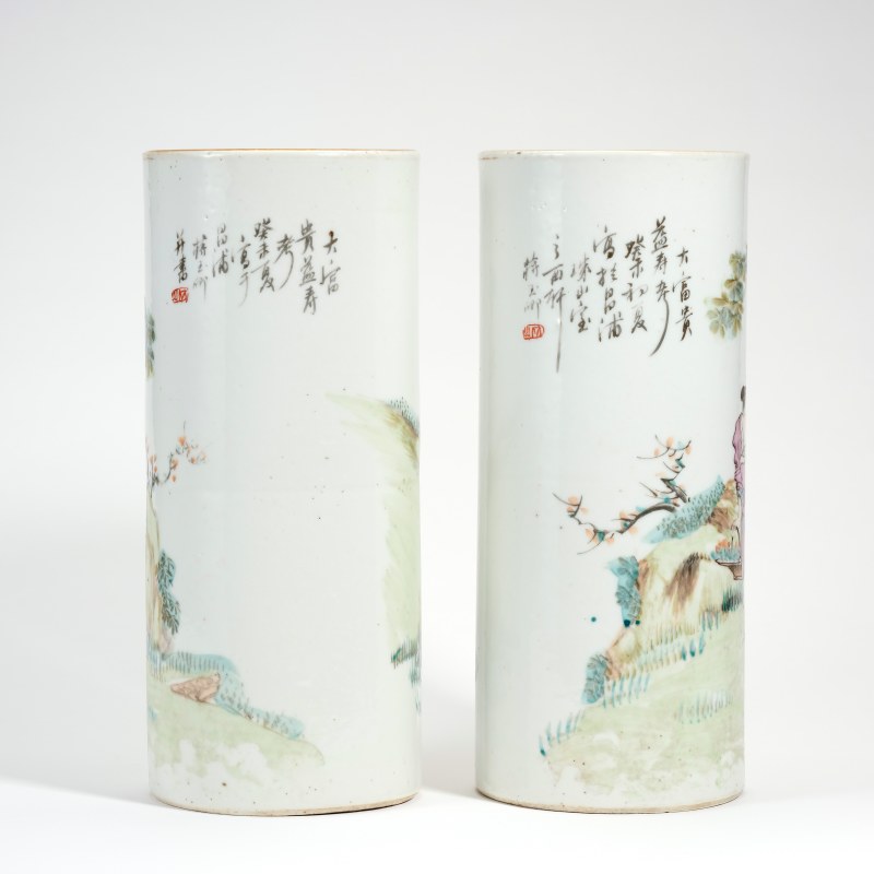 晚清 蒋玉卿浅绛人物帽筒一对 - 图3