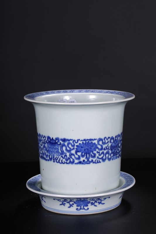 清 青花八宝纹花盆连托 - 图1