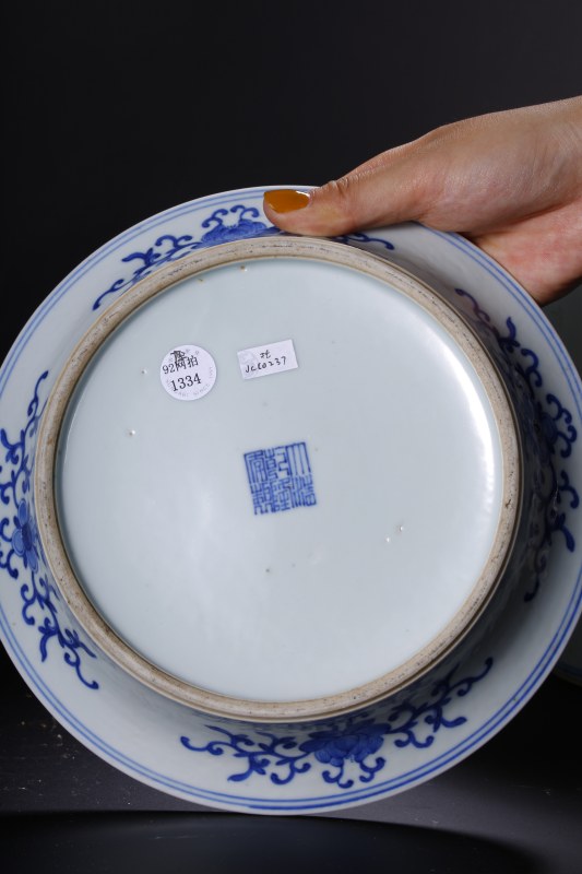 清 青花八宝纹花盆连托 - 图2