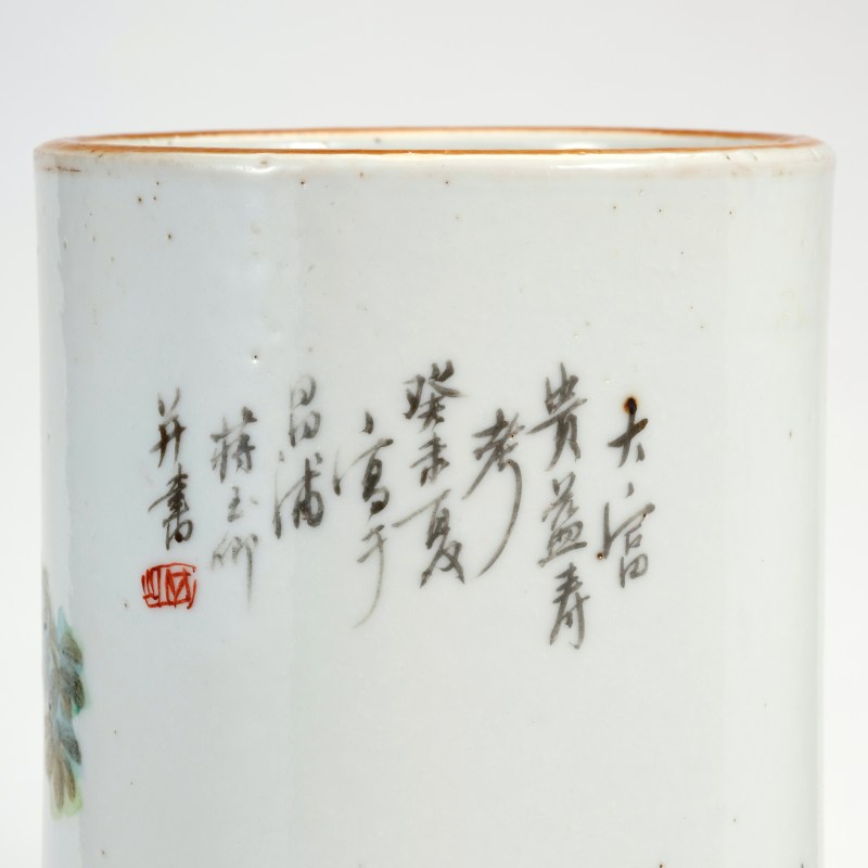 晚清 蒋玉卿浅绛人物帽筒一对 - 图5