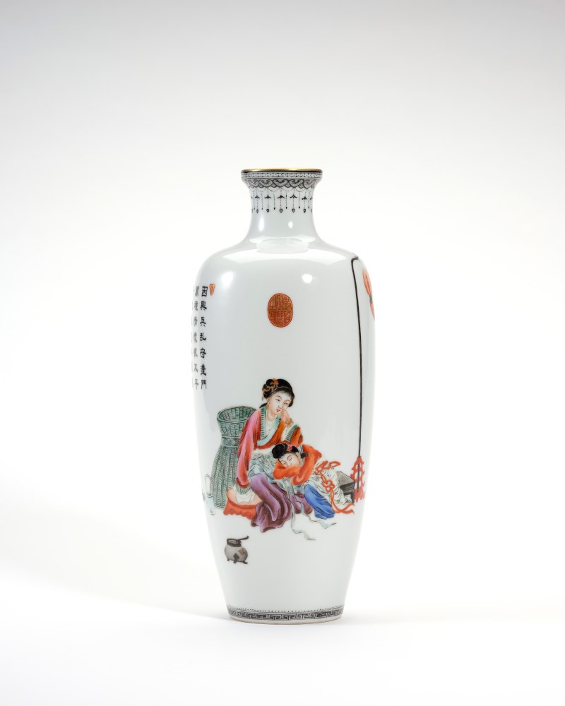 20世纪50年代 王筱兰粉彩仕女图瓶 - 图1