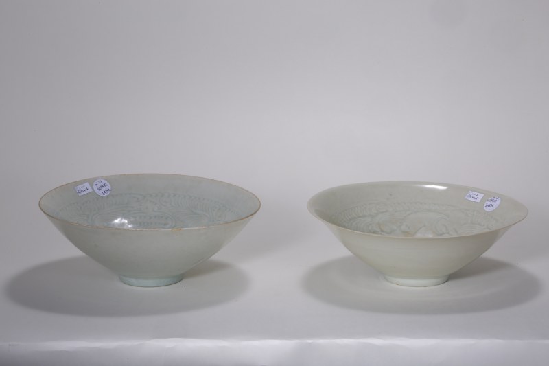 明 青白瓷婴戏碗一对 - 图2
