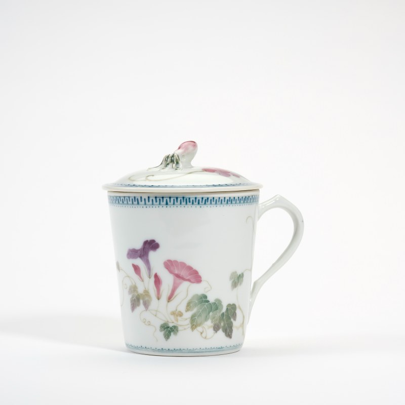 现代 粉彩花卉圆杯