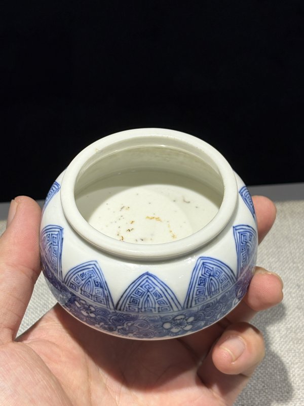 清康熙 青花禅纹流水纹马蹄水盂 - 图9