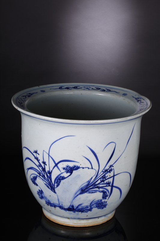 清代 青花双免芭蕉图大花盆 - 图8