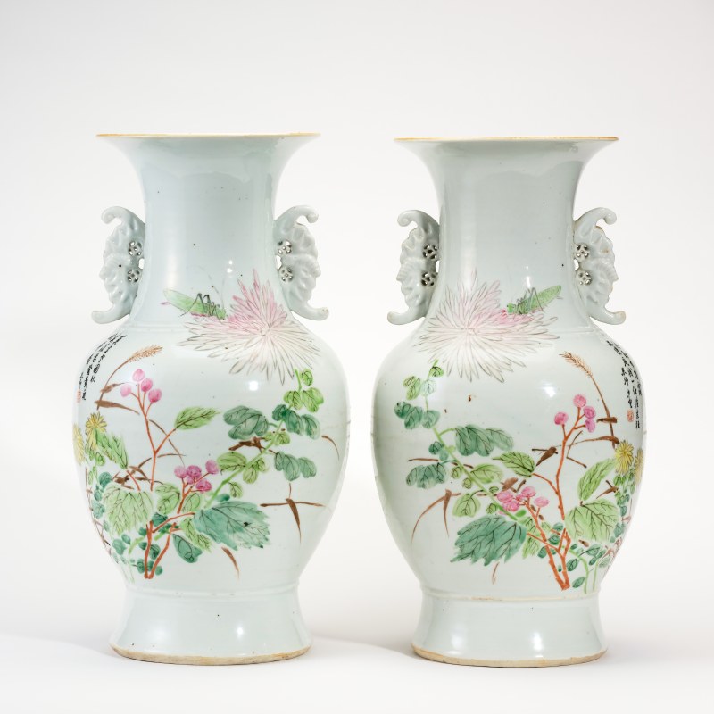 晚清 金品卿浅绛花鸟蝠耳瓶一对 - 图6