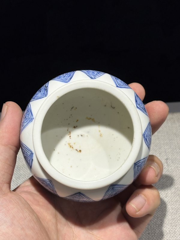清康熙 青花禅纹流水纹马蹄水盂 - 图10