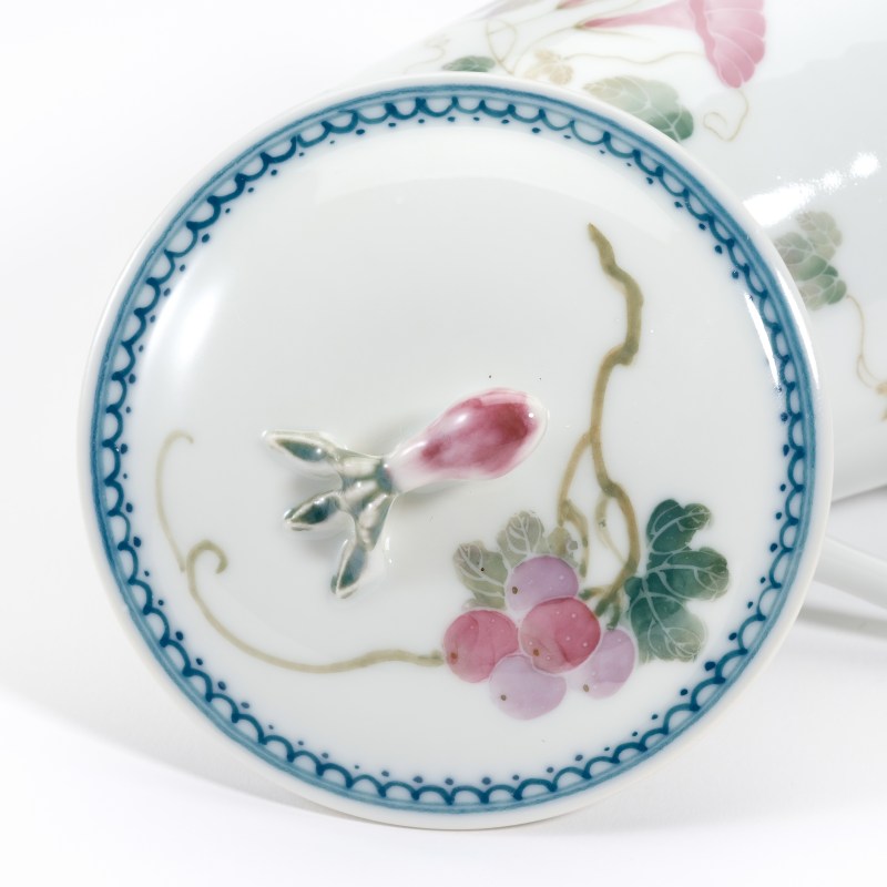 现代 粉彩花卉圆杯 - 图4