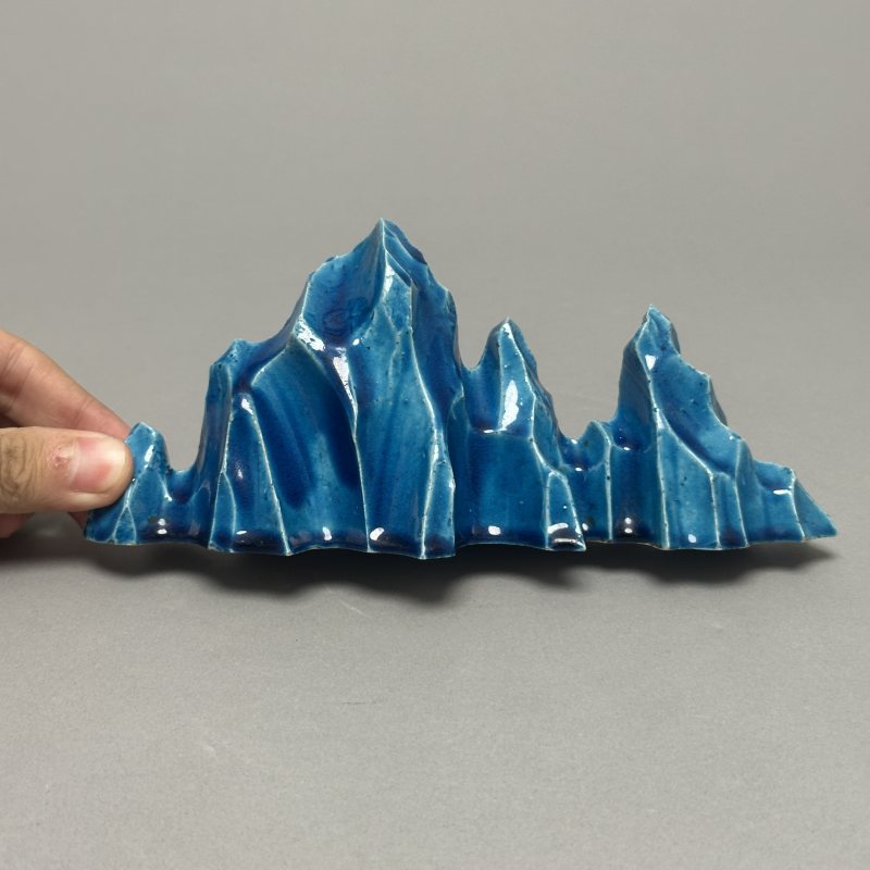 清晚期 孔雀蓝釉笔架山 - 图2
