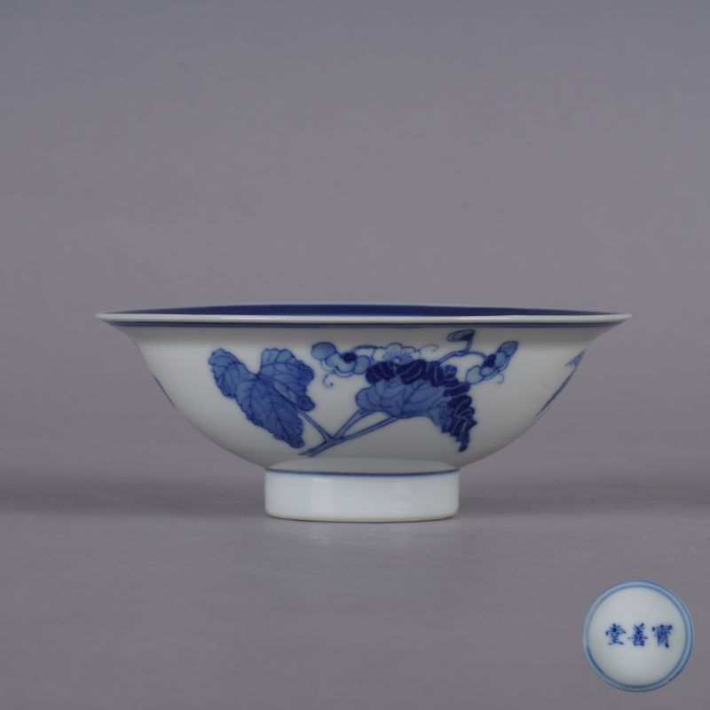 清宣统 青花宝善堂花卉杯 - 图1