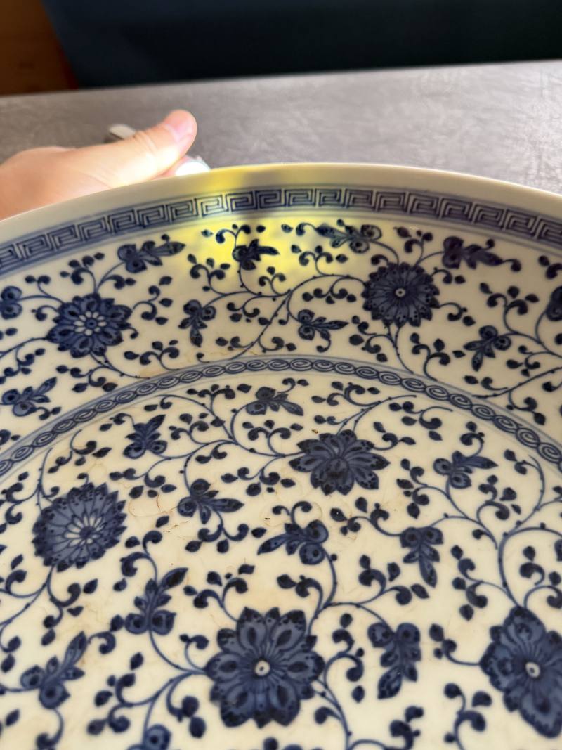 清雍正 青花缠枝莲大盘 - 图17