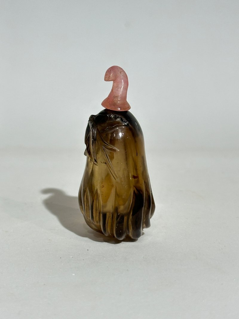 十九/二十世紀 煙晶佛手瓜形鼻煙壺 | A SMOKY QUARTZ 'FINGER CITRON' SNUFF BOTTLE - 图6