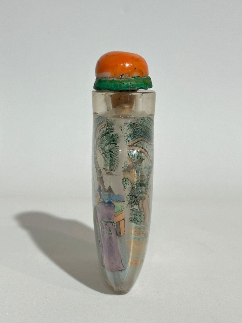 葉仲三作 水晶内畫人物紋鼻煙壺、珊瑚蓋 一九零八年 | AN INSIDE PAINTED ROCK CRYSTAL 'FIGURES' SNUFF BOTTLE - 图7