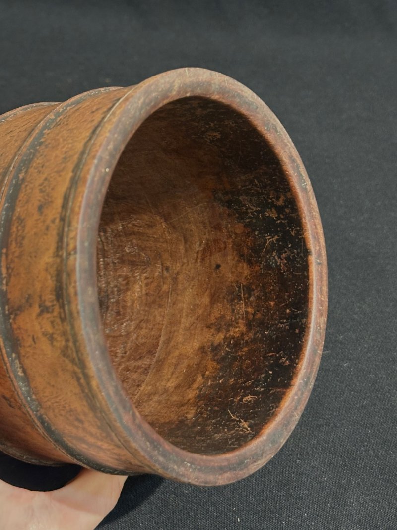 十七世紀 黃花梨筆筒 | A HUANGHUALI BRUSH POT - 图4