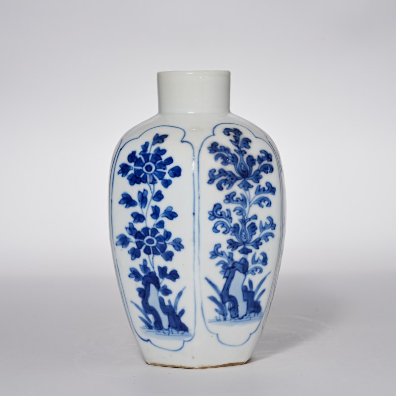 清康熙 青花花卉纹瓶 - 图1