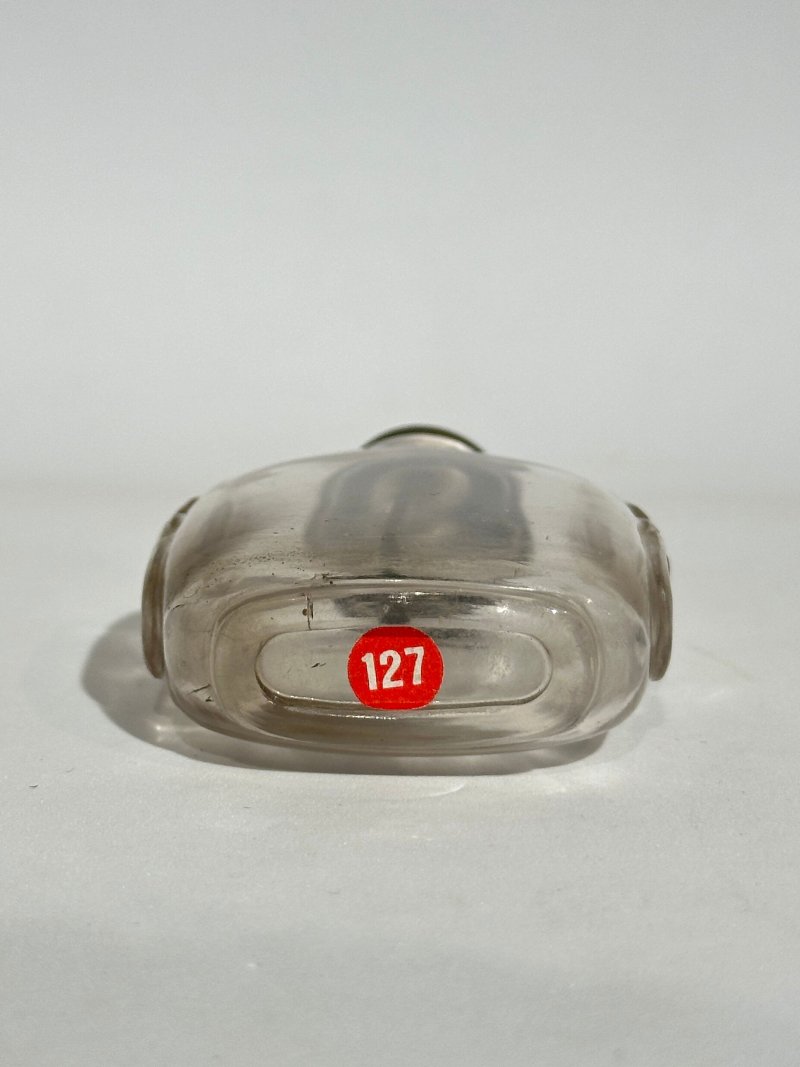 清十八/十九世紀 水晶鋪首銜環鼻煙壺 | A ROCK CRYSTAL SNUFF BOTTLE - 图6