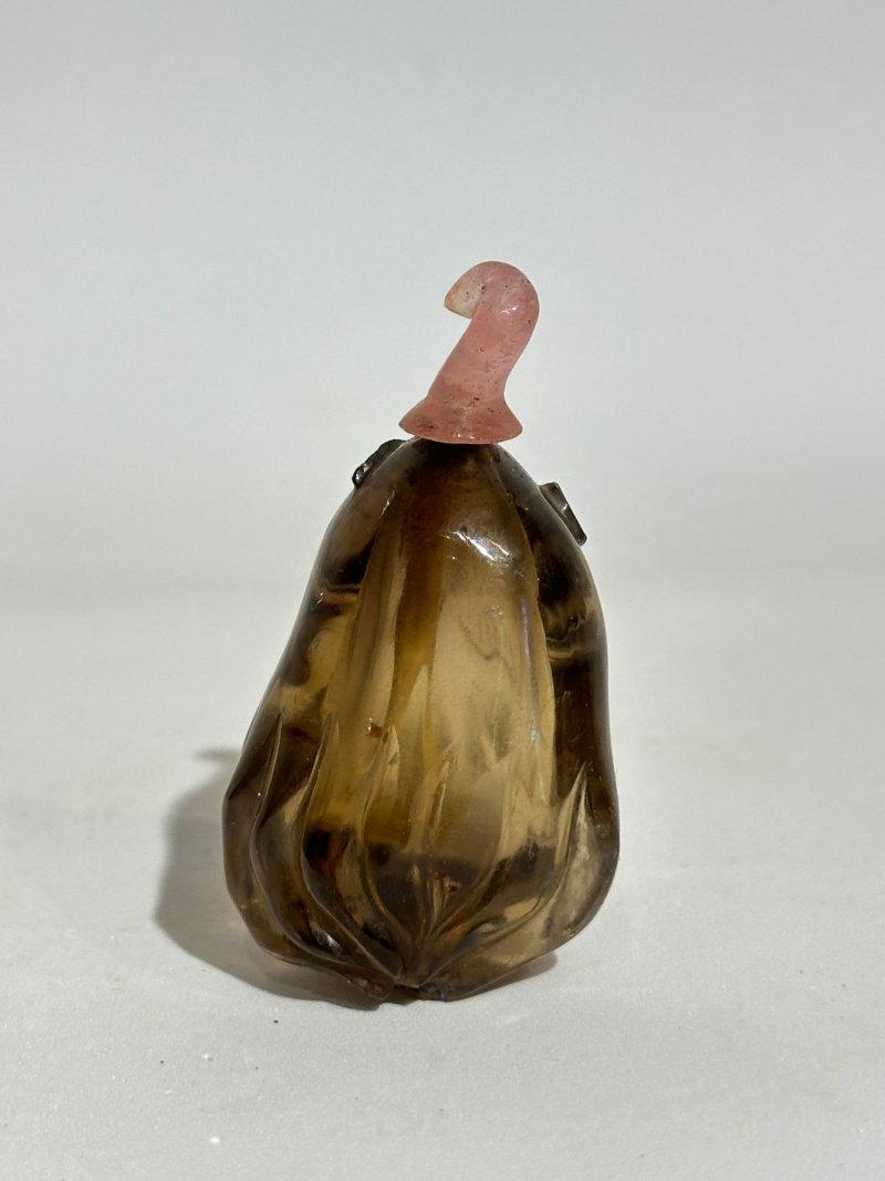十九/二十世紀 煙晶佛手瓜形鼻煙壺 | A SMOKY QUARTZ 'FINGER CITRON' SNUFF BOTTLE - 图8