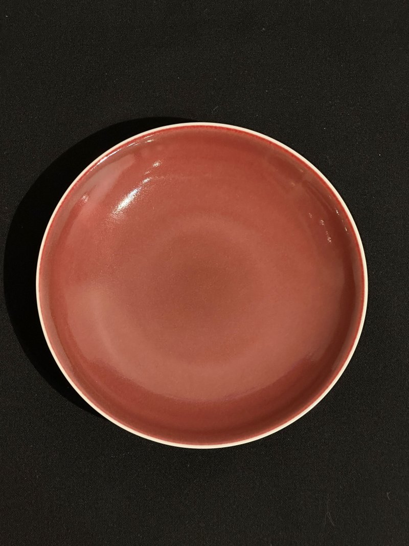 （或）清乾隆 祭紅釉碟 ⌈大清乾隆年製⌋青花篆書款 | A SANG-DE-BOEUF-GLAZED DISH - 图3