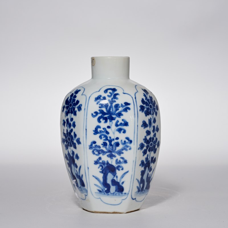 清康熙 青花花卉纹瓶 - 图2