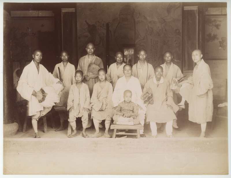 1880年代 僧人合影 - 图2