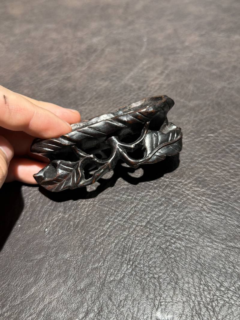 清中期 粉彩折枝花卉纹仿生茄型水盂（带木座） - 图11