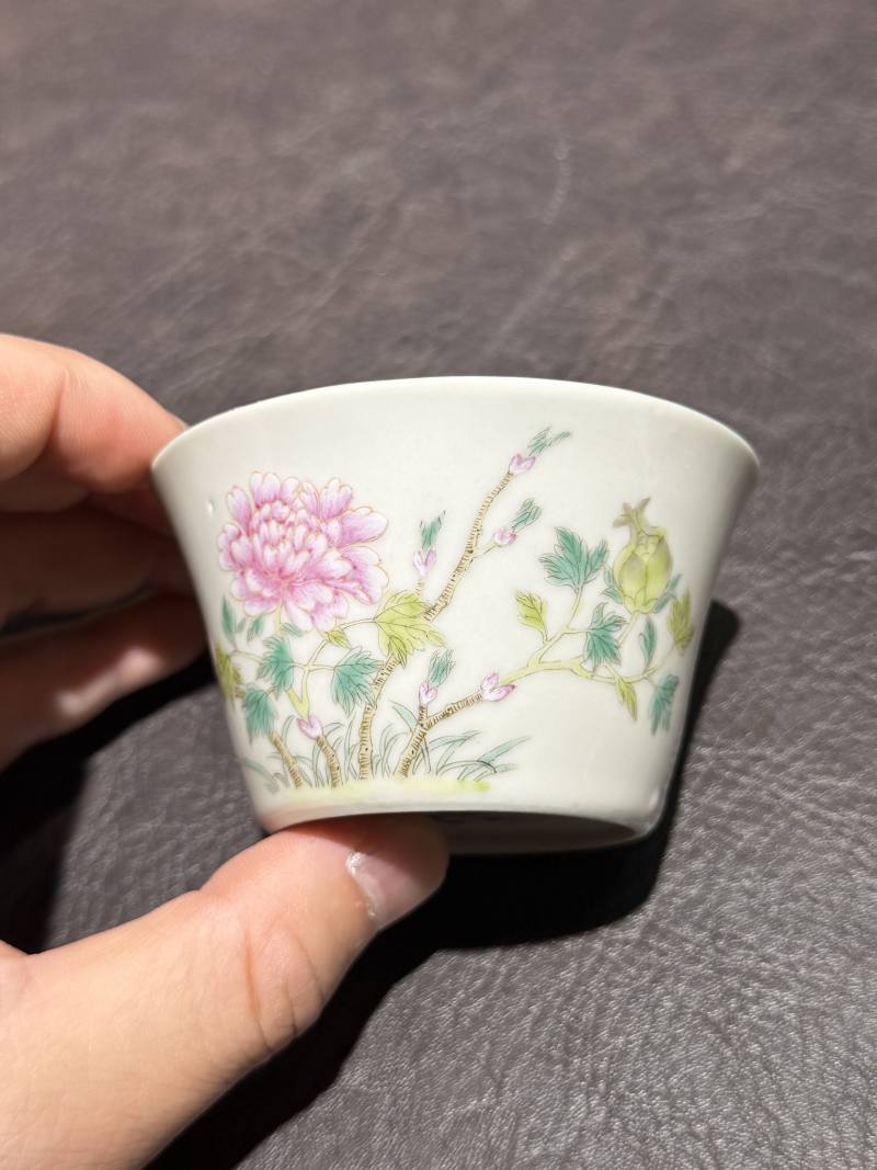 民国 仿雍正粉彩花卉马蹄杯 - 图6